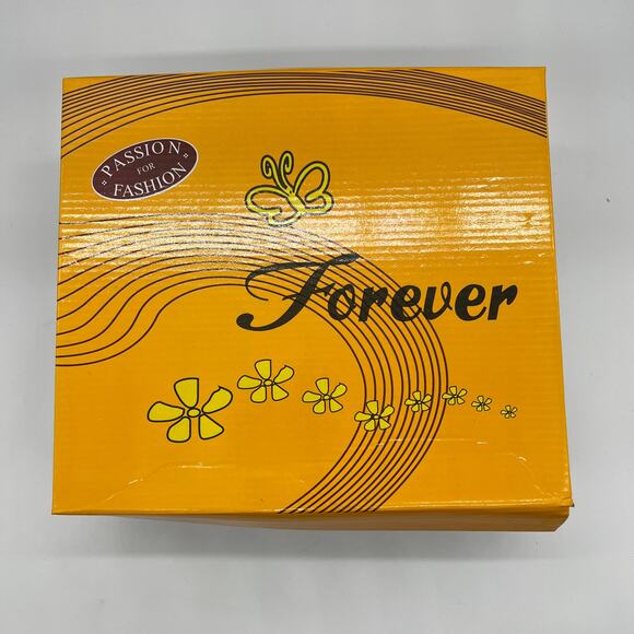 Forever Faux Leather Chunky Heeled Boots Womens Size 7.5 Snake Gray Color Bootie - Picture 11 of 11